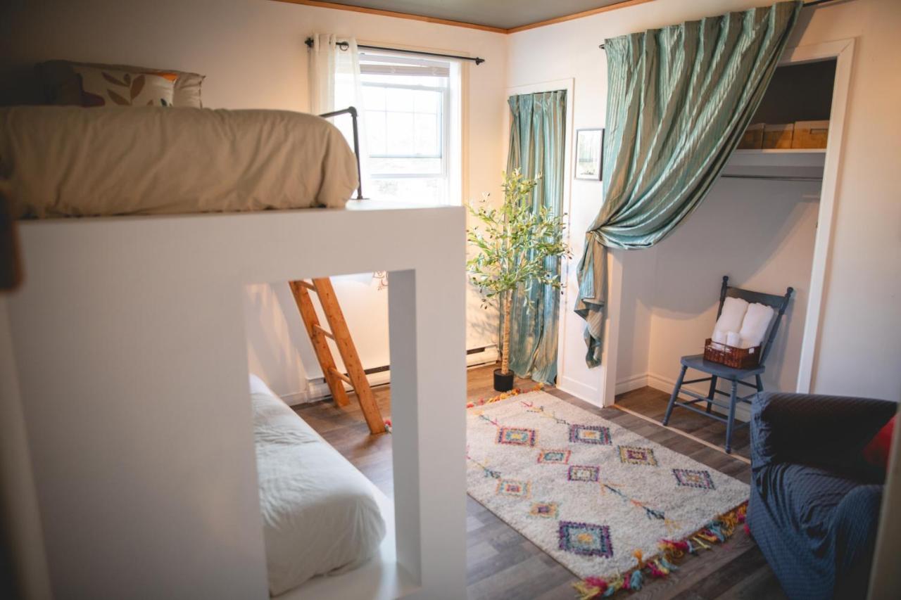Auberge Mandala Saint-Mathieu-du-Parc Dış mekan fotoğraf